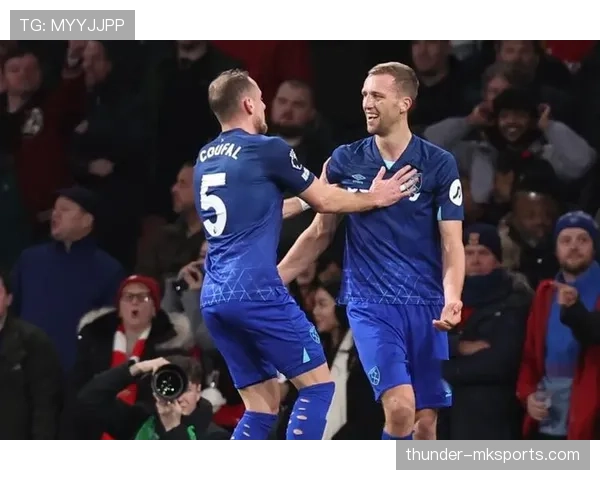 奥利·麦克伯恩稳健发挥助球队延续英超连胜势头