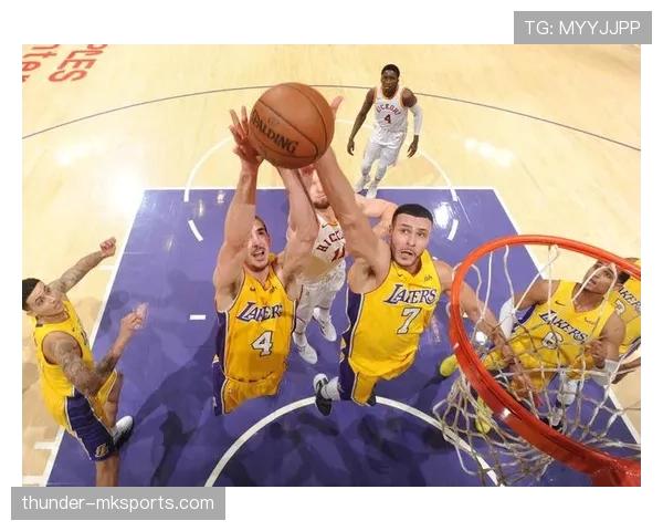 奥斯汀·里夫斯突破拉开与库兹马得分差异显著提升球队进攻多样性